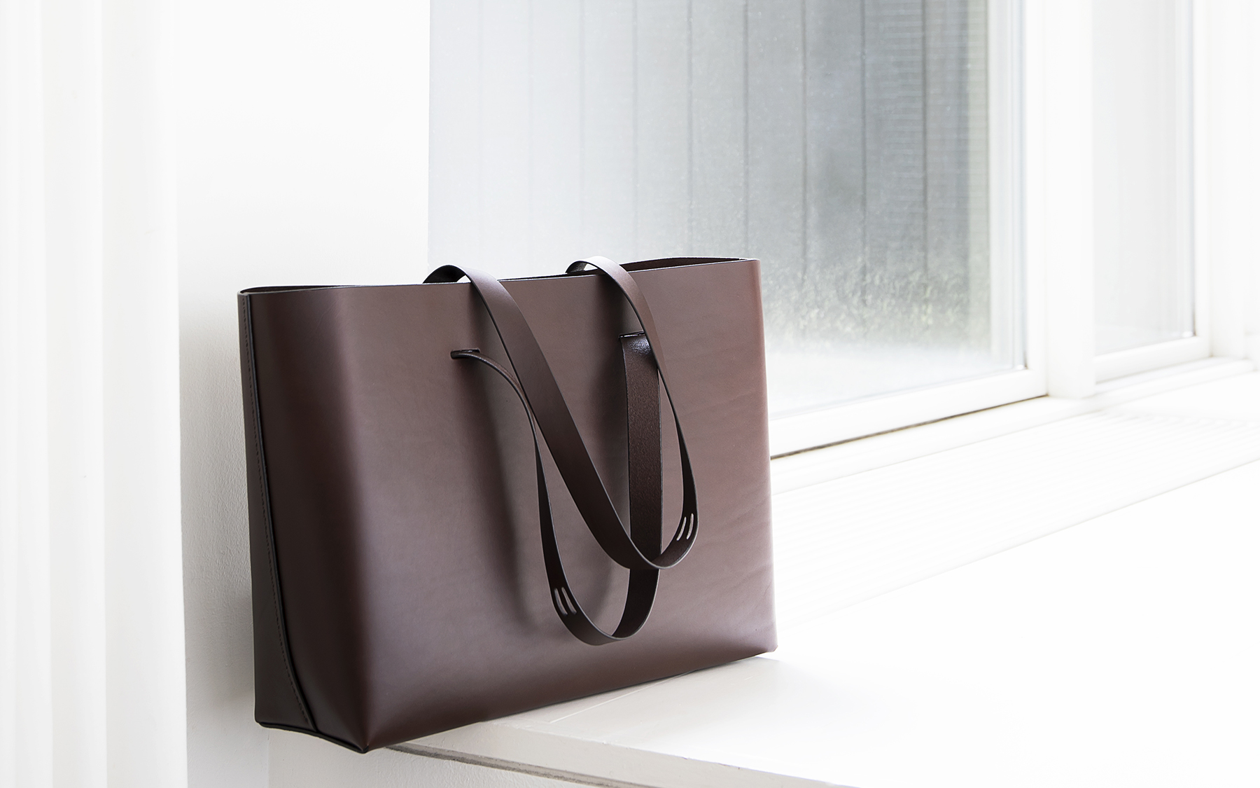 CUT bag by Lars Vejen for Leather By Hands 01